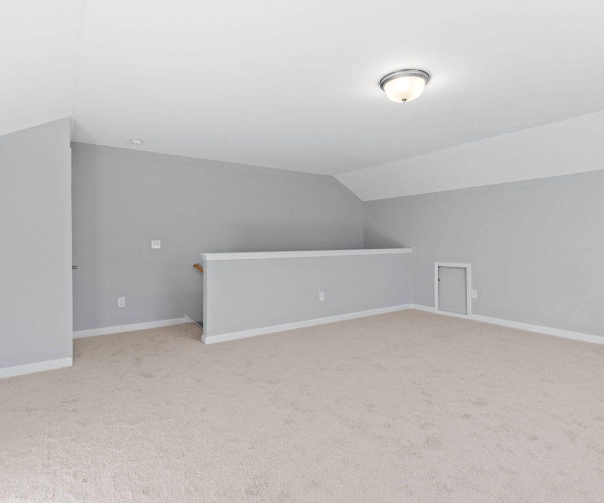 11 E Wintonbury Ave_28